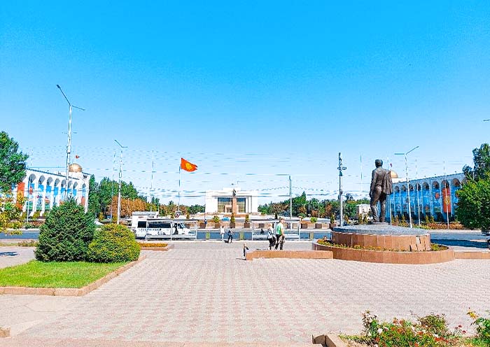 阿拉套廣場(chǎng)