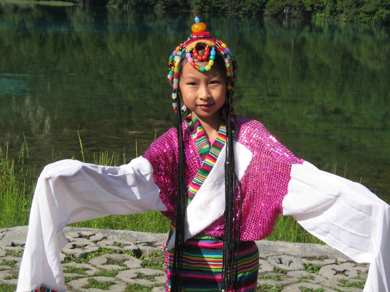 购置氆氇 最好带个“老行家”帮你挑