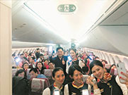 拉萨飞成都 可在空中玩手机了