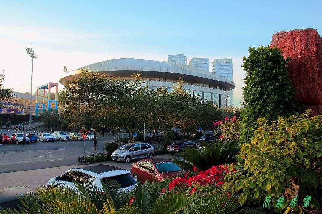 乌鲁木齐-拉萨进藏航班