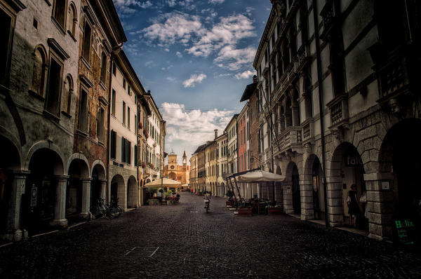 意大利到西藏旅游