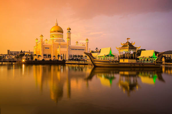 文莱到西藏旅游