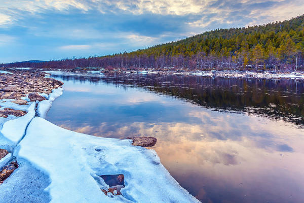 芬兰到西藏旅游