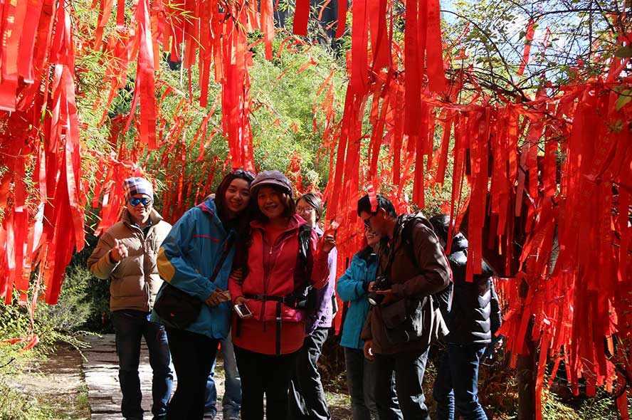 日喀则-林芝-巴松措-大峡谷5日包车游