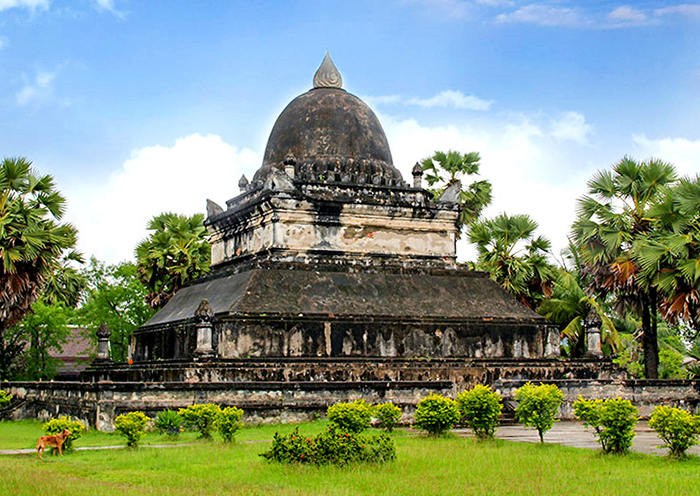 Templo Visoun- este es el templo más antiguo y uno de los templos más bellos de Luang Prabang.