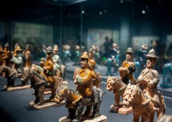 2 días y 1 noche    Viaje de oso panda y el Museo de Chengdu 2 días y 1 noche    Viaje de oso panda y el Museo de Chengdu