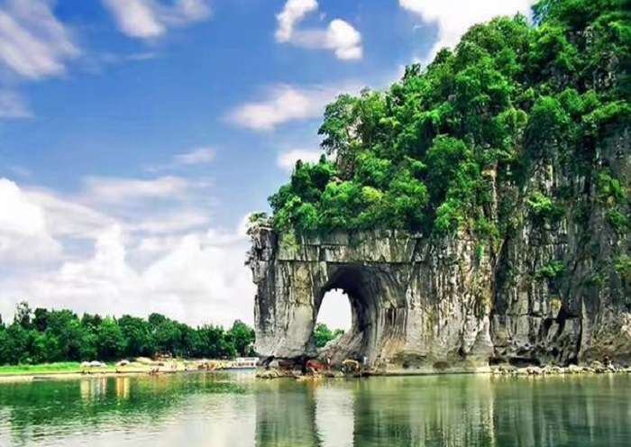Elephant Trunk Hill es una de las atracciones más populares de Guilin, y todos los visitantes pasarán por allí.