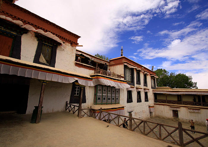 Day 8  Palkhor monastery is a typical Buddhist monastery combining stupa and temple.
 Day 8  Palkhor monastery is a typical Buddhist monastery combining stupa and temple.