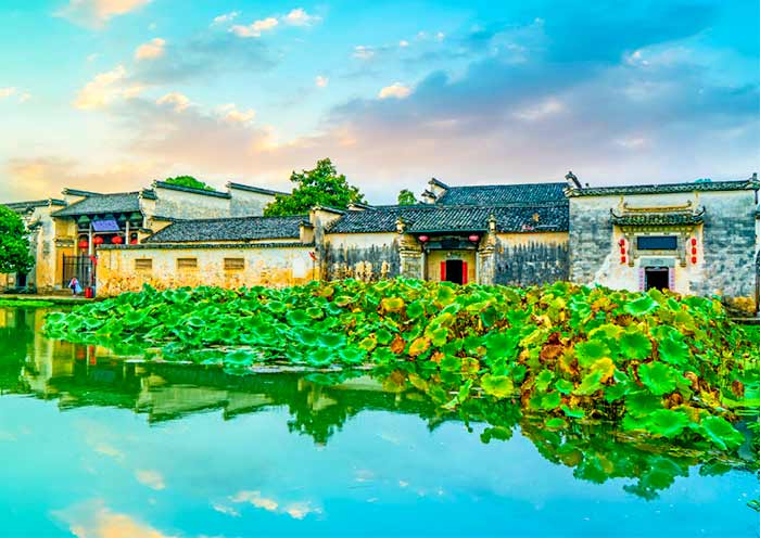 2025中国黄山宏村旅游攻略大全「附门票+天气+必去景点+蹊径」