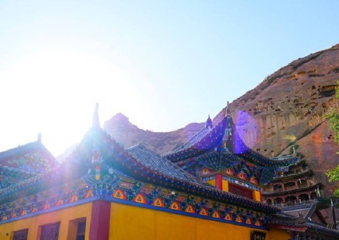 El templo herradura es un gran complejo de templos cavernosos.