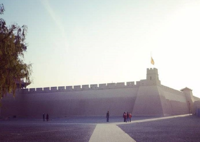 Jiayuguan es la fortaleza de transporte de la antigua “Ruta de la Seda”