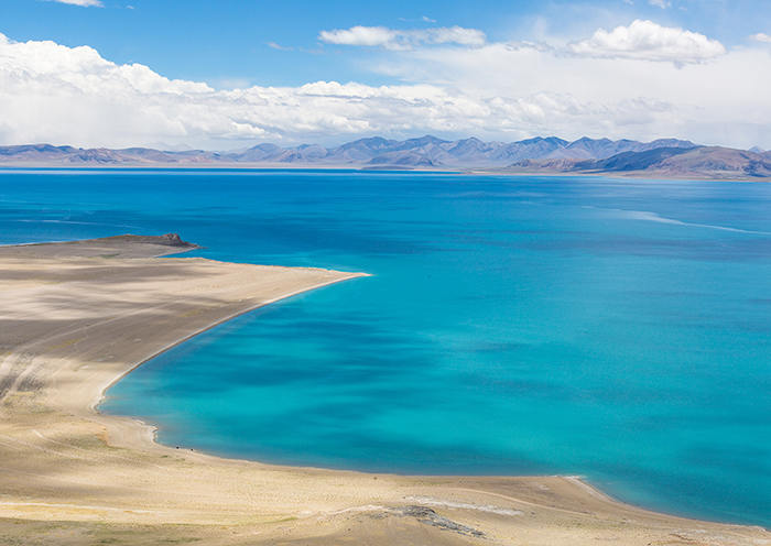 You may also walk along the lake or climb up the hill near the lake to explore the area.
You may also walk along the lake or climb up the hill near the lake to explore the area.