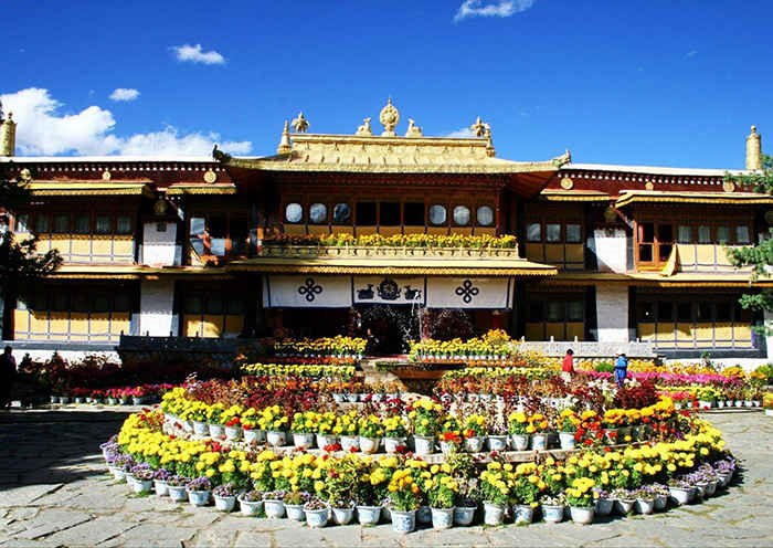 Day 3 Norbulingka  used to be the former summer palace of Dalai Lamas in the ancient time, and now is a public park.
 Day 3 Norbulingka  used to be the former summer palace of Dalai Lamas in the ancient time, and now is a public park.