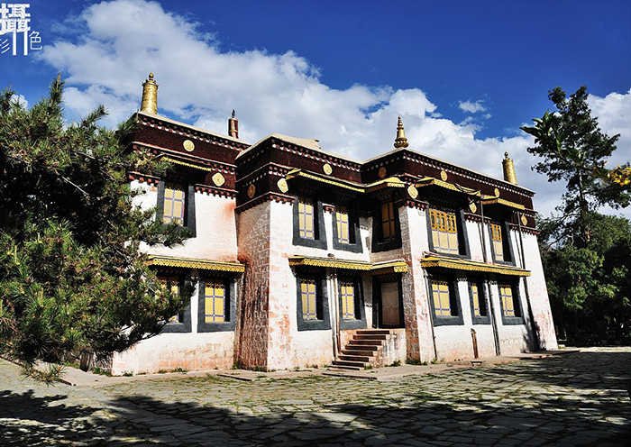 Day3-Beautiful Norbulingka, used to be the former summer palace of Dalai Lamas in the ancient time
 Day3-Beautiful Norbulingka, used to be the former summer palace of Dalai Lamas in the ancient time