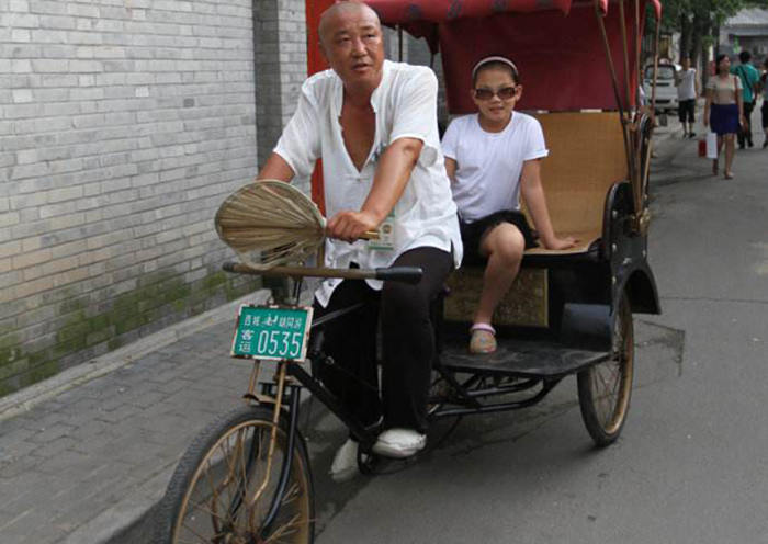 Day4-You can wander around leisurely through these narrow alleyways to get a feel for old Beijing, or travel around by rickshaw to see even more.
Day4-You can wander around leisurely through these narrow alleyways to get a feel for old Beijing, or travel around by rickshaw to see even more.