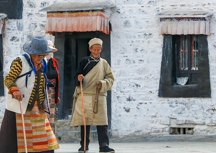 Day4- Today you will be driven to the airport for your flight to Lhasa.
 Day4- Today you will be driven to the airport for your flight to Lhasa.