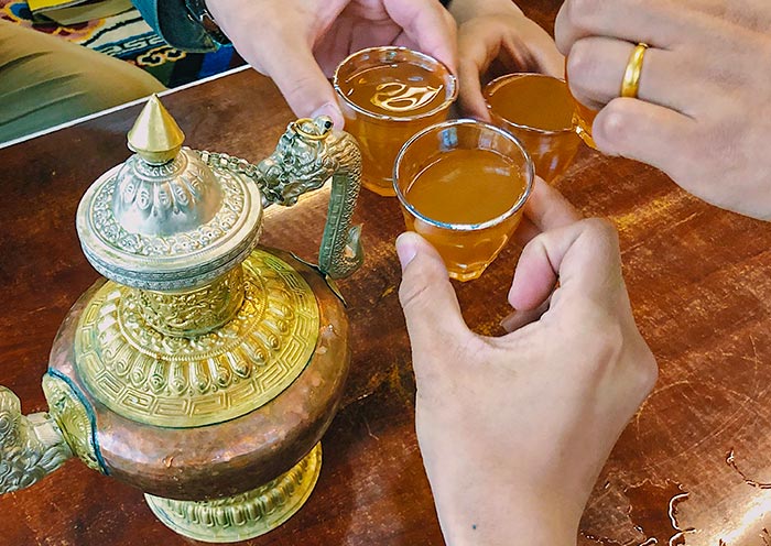 西藏特产-青稞酒 西藏特产-青稞酒
