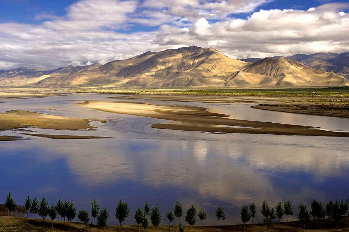 雅鲁藏布大峡谷景区