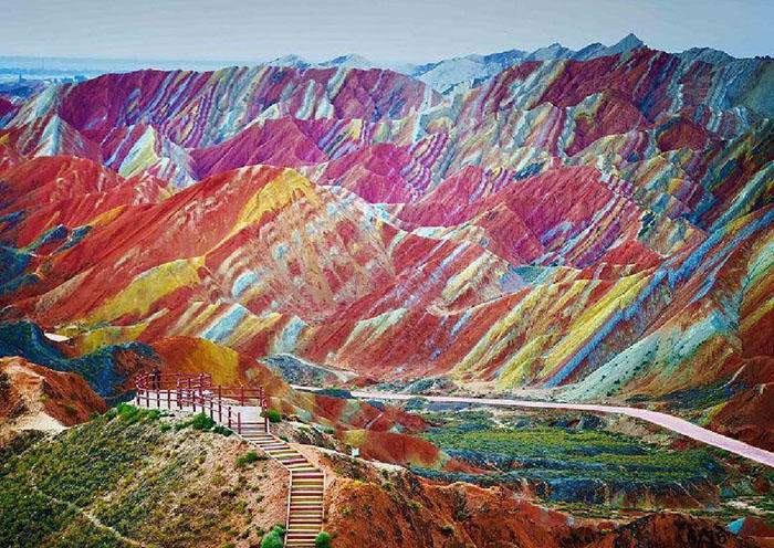 Day 2 We will start off by driving to the Dunhuang Yardang National Geopark that features fantastical rock formations created by nature over hundreds of thousands of years.
Day 2 We will start off by driving to the Dunhuang Yardang National Geopark that features fantastical rock formations created by nature over hundreds of thousands of years.