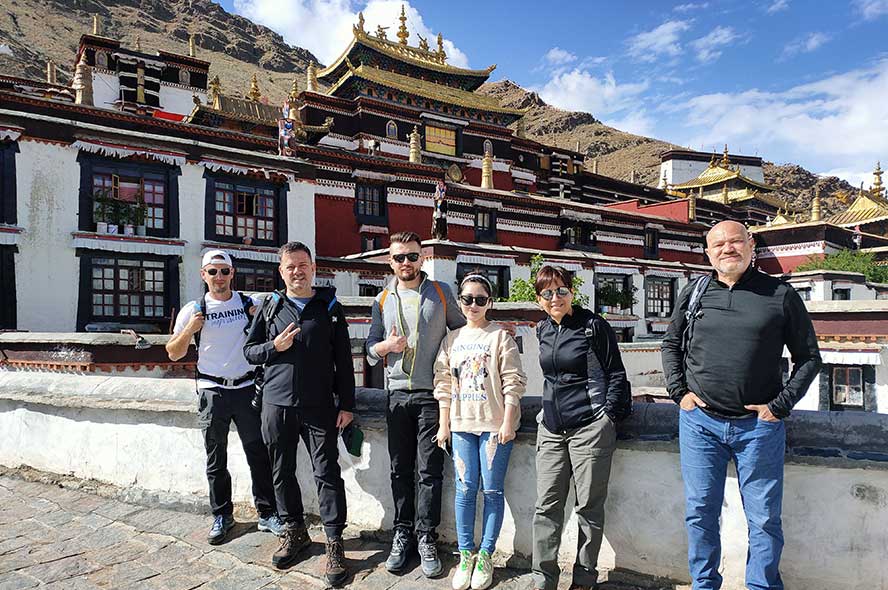 西藏拉萨山南日喀则扎什伦布寺7天跟团游