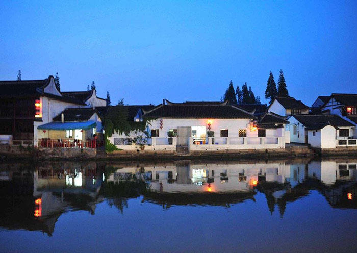 Day3-  With a history of more than 1,700 years, Zhujiajiao is a well preserved ancient waterside village with numerous sites of historical interest Day3-  With a history of more than 1,700 years, Zhujiajiao is a well preserved ancient waterside village with numerous sites of historical interest