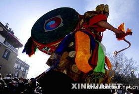 冬季西藏旅游没蛰伏 接待西方游客进藏旅行