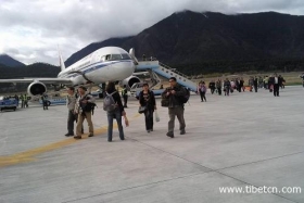 东航首次开通林芝至昆明航班