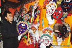 西藏旅游工藝品市場(chǎng)非?；鸨? src=