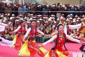 拉萨市民喜迎西藏百万农奴解放纪念日