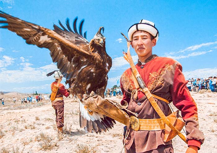 吉尔吉斯斯坦经典六日游:从比什凯克到伊塞克湖之旅，经乔尔蓬阿塔、卡拉科尔、克孜勒图村