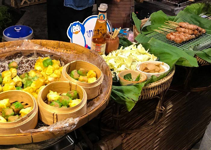 品尝清迈当地美食