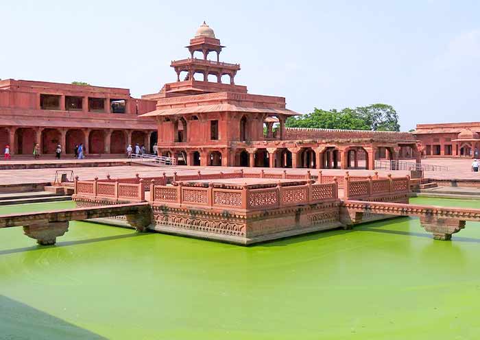 法泰赫普爾西克里的宮殿水池
