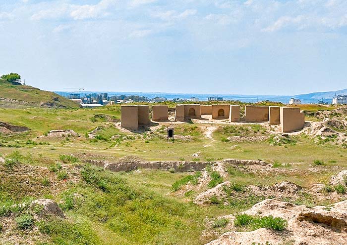 彭吉肯特古城遗址