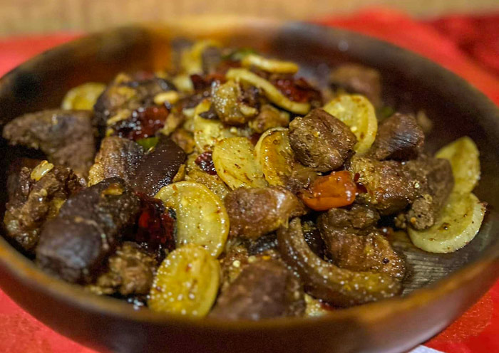 辣椒燉豬肉Phaksha Paa