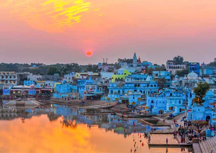 普什卡湖日落城景