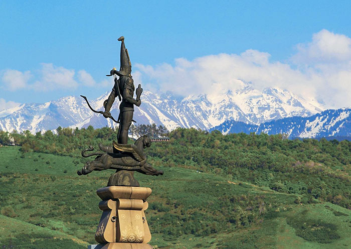 阿拉木图共和国广场