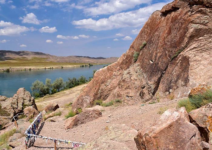 泰姆格里考古景观岩刻