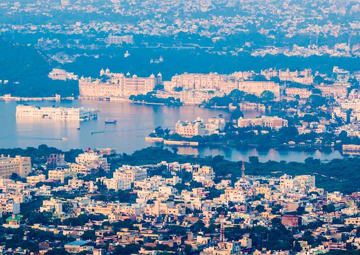 烏代浦爾湖城全景
