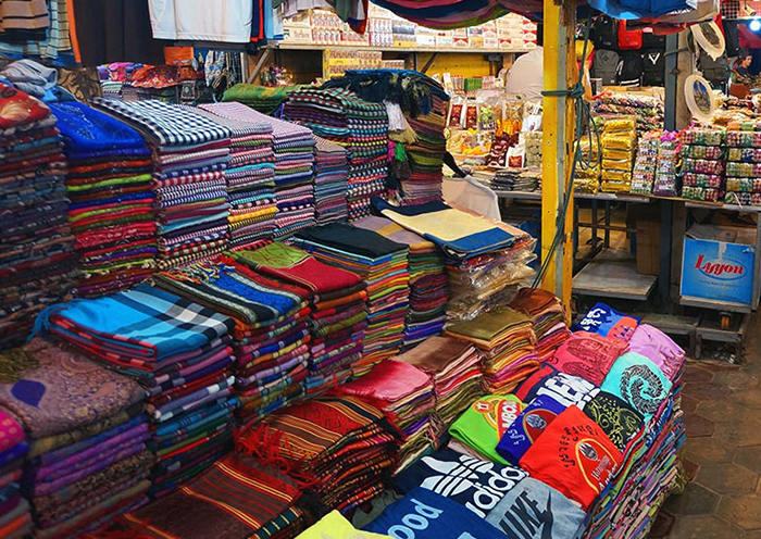  Hostal flotante por 4 rios en Camboya