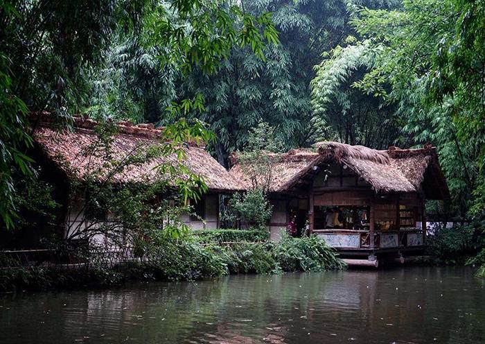 9-Day Train Tour from Chengdu to Lhasa