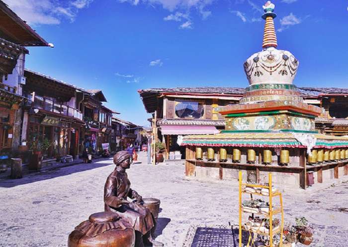 Day 10 - The Dukezong Ancient Town is the best preserved ancient residential area for Tibetan People.