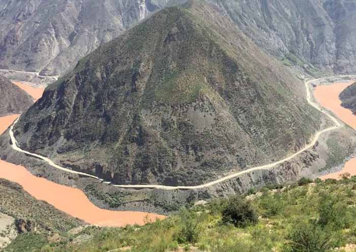 12 días 11 noches  &nbspViaje al área de Tres ríos paralelos y las montañas nevadas