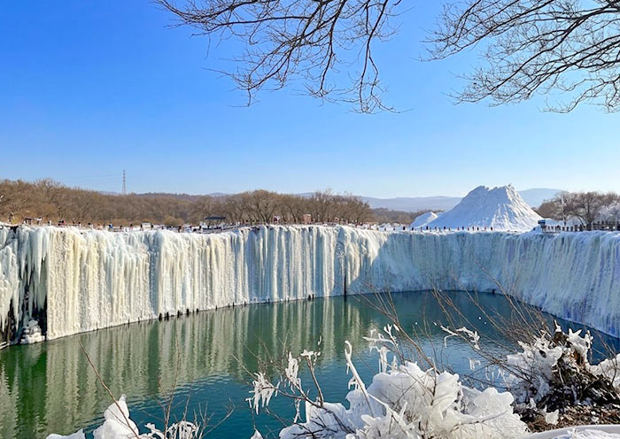鏡泊湖