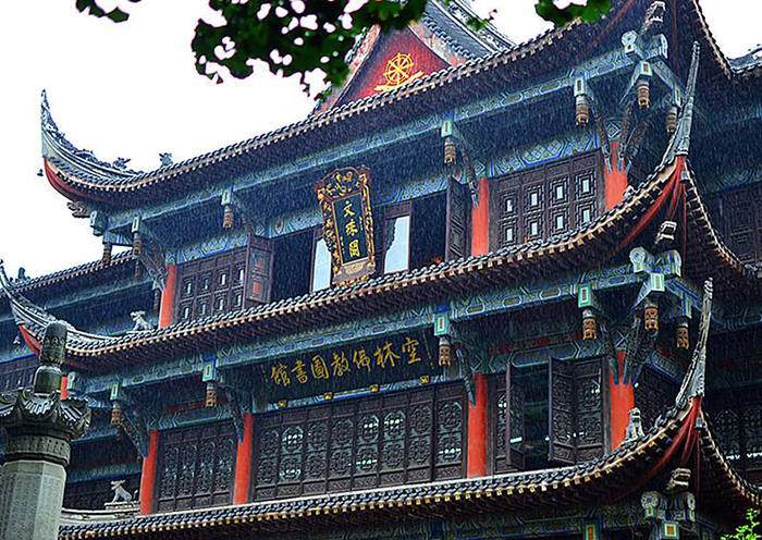 Day4- The majestic Lama Temple, the largest and most well-preserved lamasery in Beijing. 