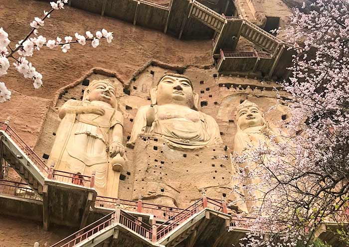 麦积山石窟佛像