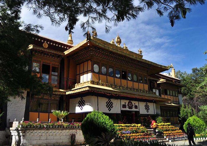 Day2- Norbulingka，the biggest man-made garden in Tibet Autonomous Region.
