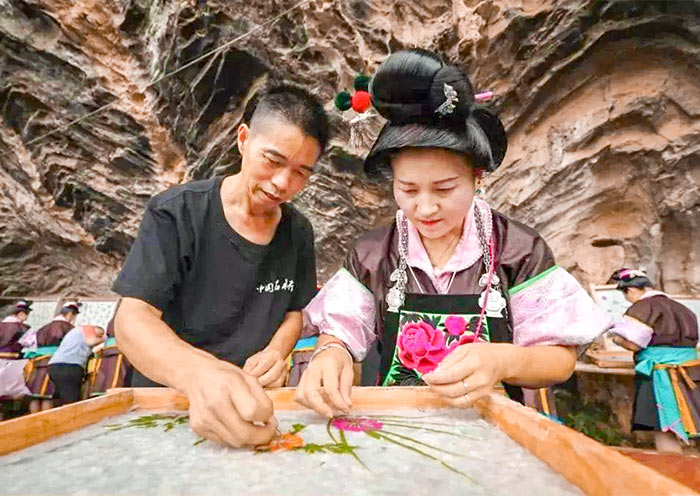 石桥村千年古法造纸体验