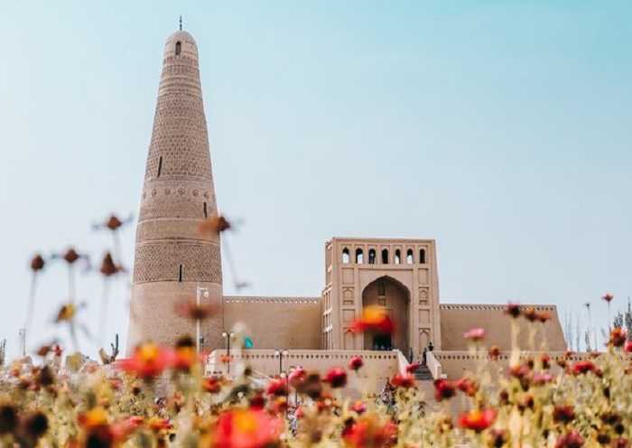Sugong Tower no solo es famosa por esta figura legendaria, sino también por su estilo arquitectónico único.
