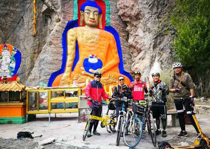 Day 5 We will make the return trip to Lhasa by bicycle, with free time for you to explore Lhasa in the afternoon and evening.
