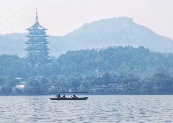 Day 4 - West Lake is an iconic, symbolic sight in Hangzhou 
